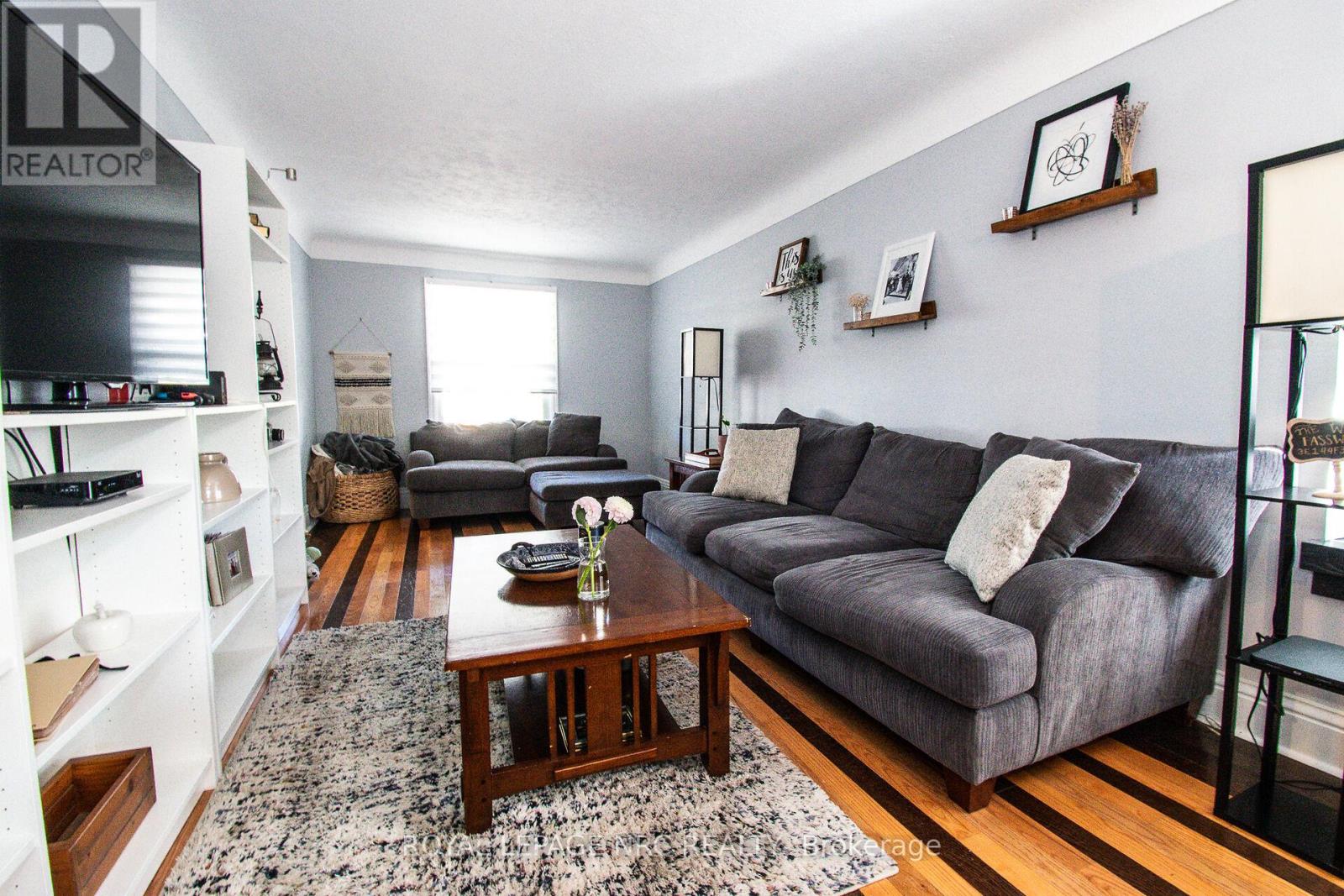 116 Lowell Avenue, St. Catharines, Ontario  L2R 2E2 - Photo 14 - X12376317