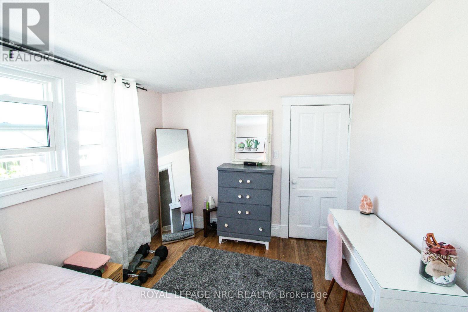 116 Lowell Avenue, St. Catharines, Ontario  L2R 2E2 - Photo 40 - X12376317