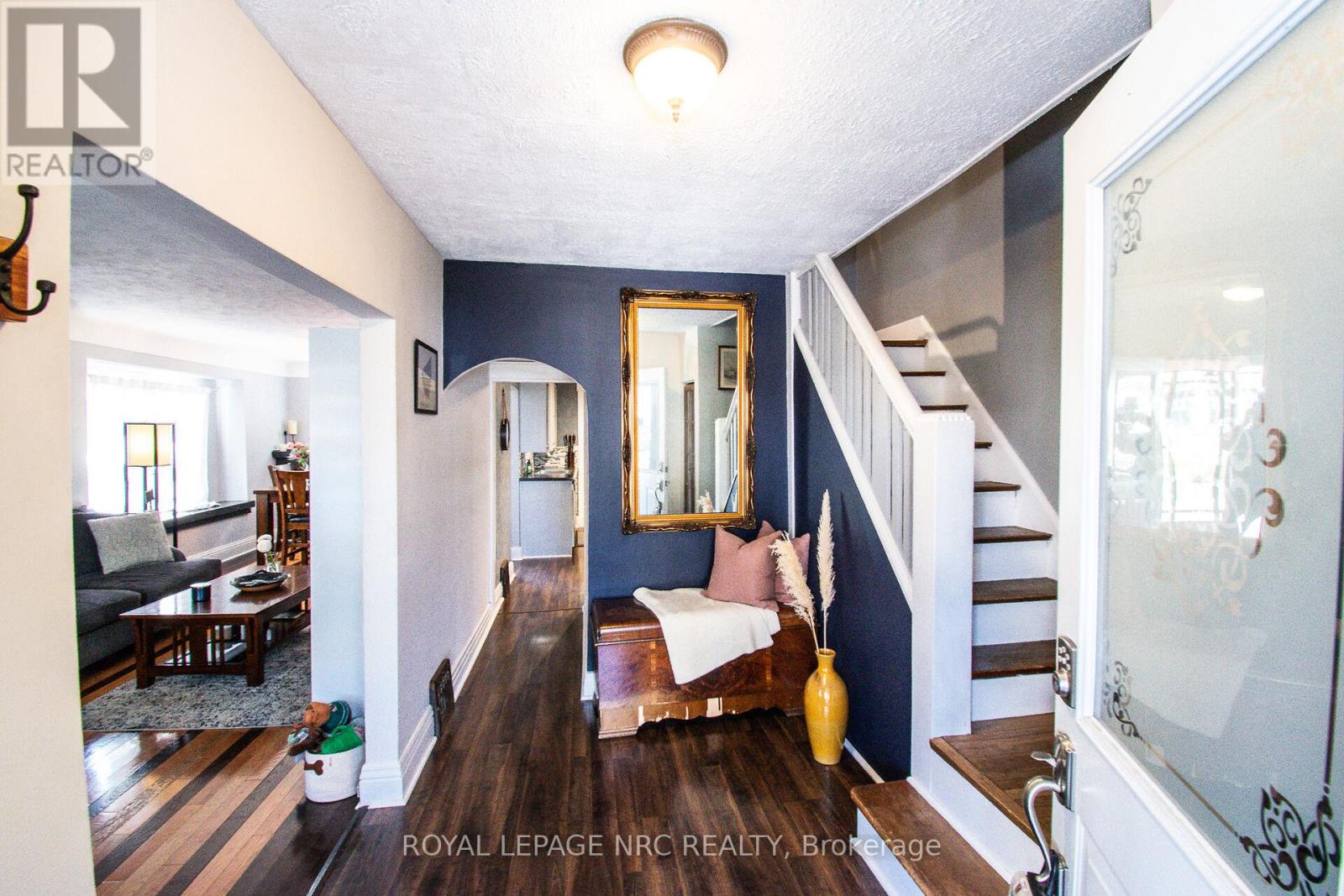 116 Lowell Avenue, St. Catharines, Ontario  L2R 2E2 - Photo 6 - X12376317