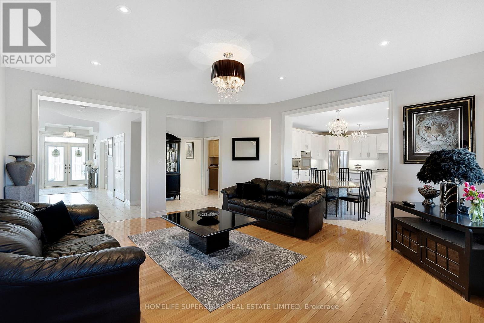 44 Orchard Drive, Mono, Ontario  L9W 6L6 - Photo 17 - X12376255