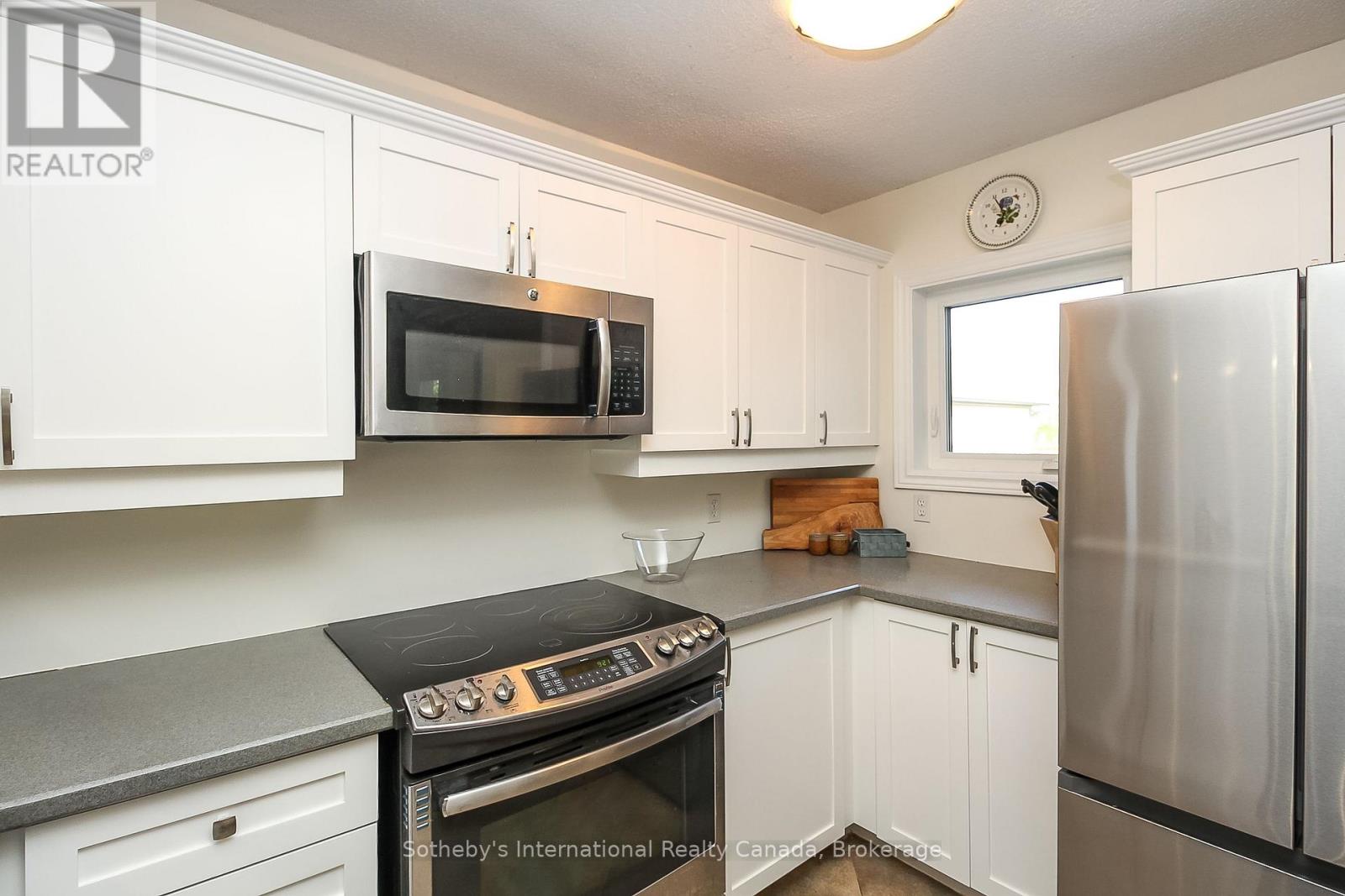 771 Johnston Park Avenue, Collingwood, Ontario  L9Y 5C7 - Photo 8 - S12376341