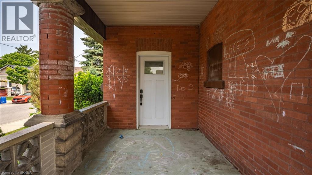 65 Victoria Street, Brantford, Ontario  N3S 3K3 - Photo 8 - 40762741