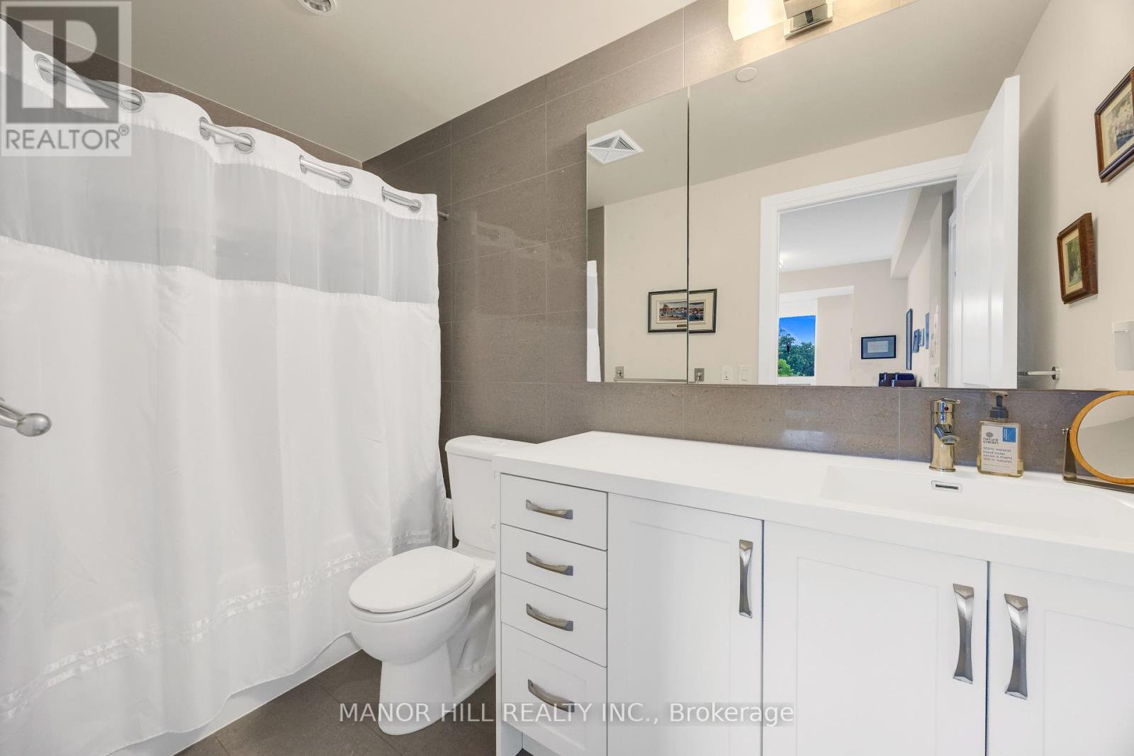 323 - 2 Old Mill Drive, Toronto (High Park-Swansea), Ontario  M6S 0A2 - Photo 20 - W12376308