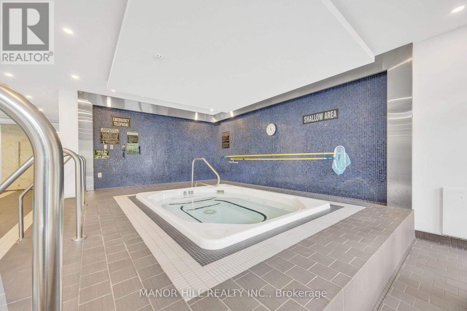 323 - 2 Old Mill Drive, Toronto (High Park-Swansea), Ontario  M6S 0A2 - Photo 38 - W12376308