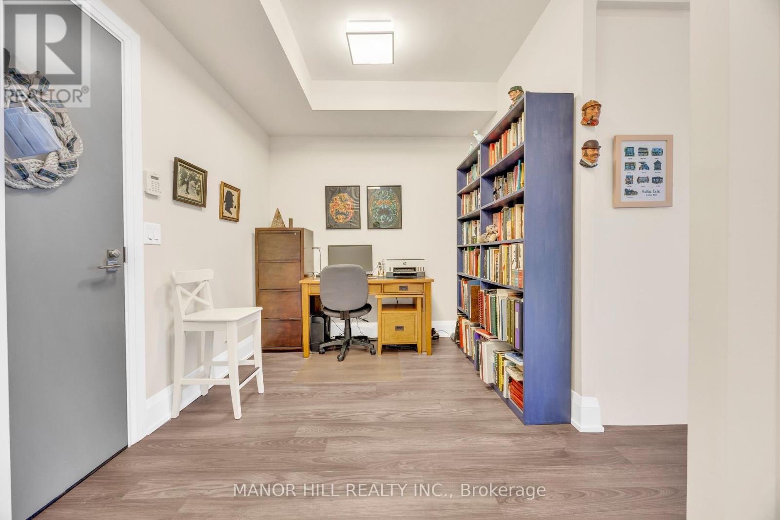 323 - 2 Old Mill Drive, Toronto (High Park-Swansea), Ontario  M6S 0A2 - Photo 7 - W12376308