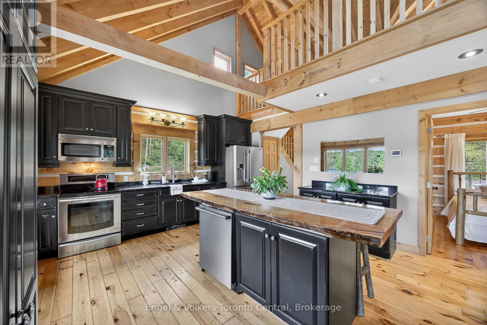 1042 Amanda Ln - 1750 Frank Cooper Trail, Gravenhurst (Ryde), Ontario  P1P 1R3 - Photo 16 - X12376344