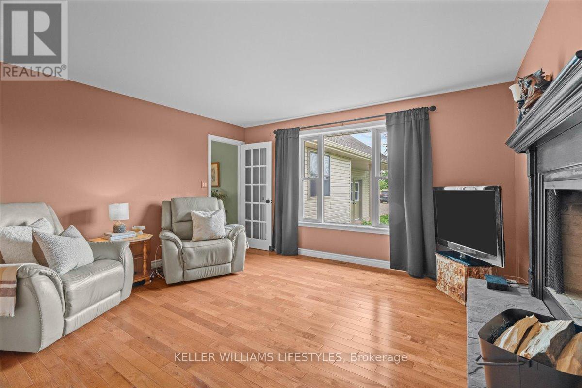 25728 Mcmurchy Line, West Elgin, Ontario  N0L 2P0 - Photo 13 - X12376326