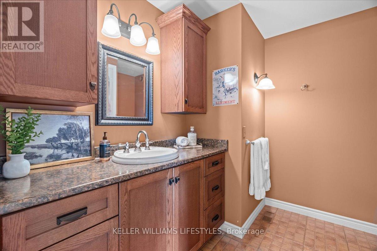 25728 Mcmurchy Line, West Elgin, Ontario  N0L 2P0 - Photo 20 - X12376326