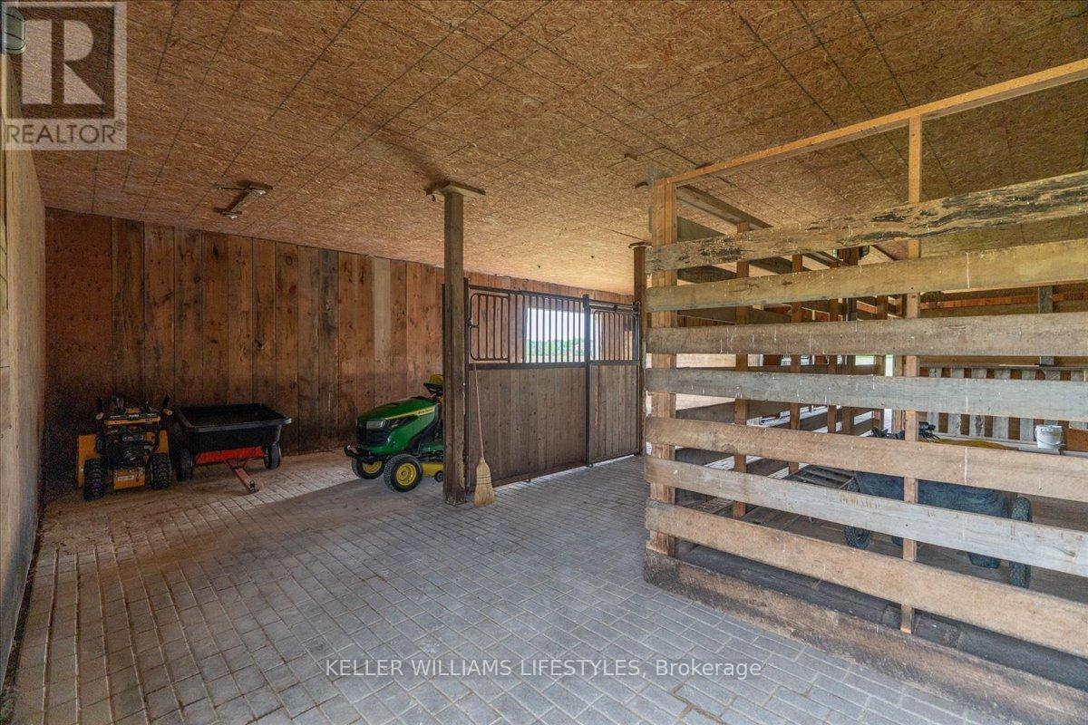 25728 Mcmurchy Line, West Elgin, Ontario  N0L 2P0 - Photo 47 - X12376326
