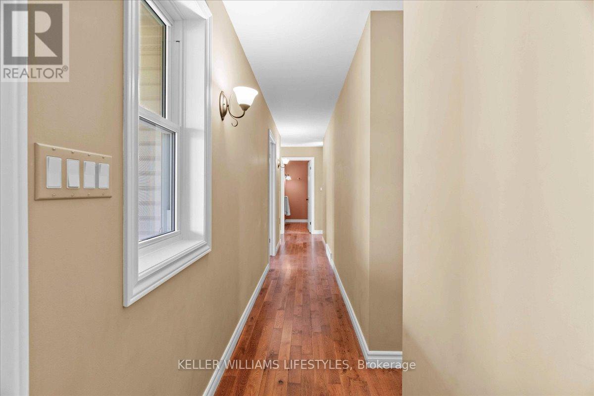 25728 Mcmurchy Line, West Elgin, Ontario  N0L 2P0 - Photo 6 - X12376326