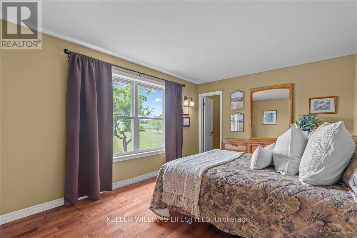 25728 Mcmurchy Line, West Elgin, Ontario  N0L 2P0 - Photo 7 - X12376326