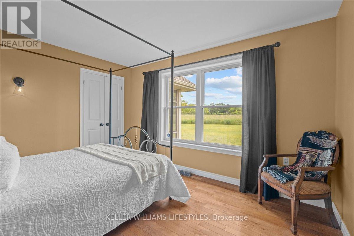 25728 Mcmurchy Line, West Elgin, Ontario  N0L 2P0 - Photo 9 - X12376326