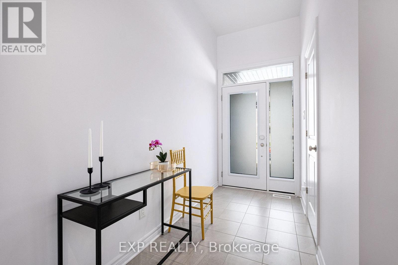 519 Triangle Street, Ottawa, Ontario  K2V 0M7 - Photo 3 - X12376351