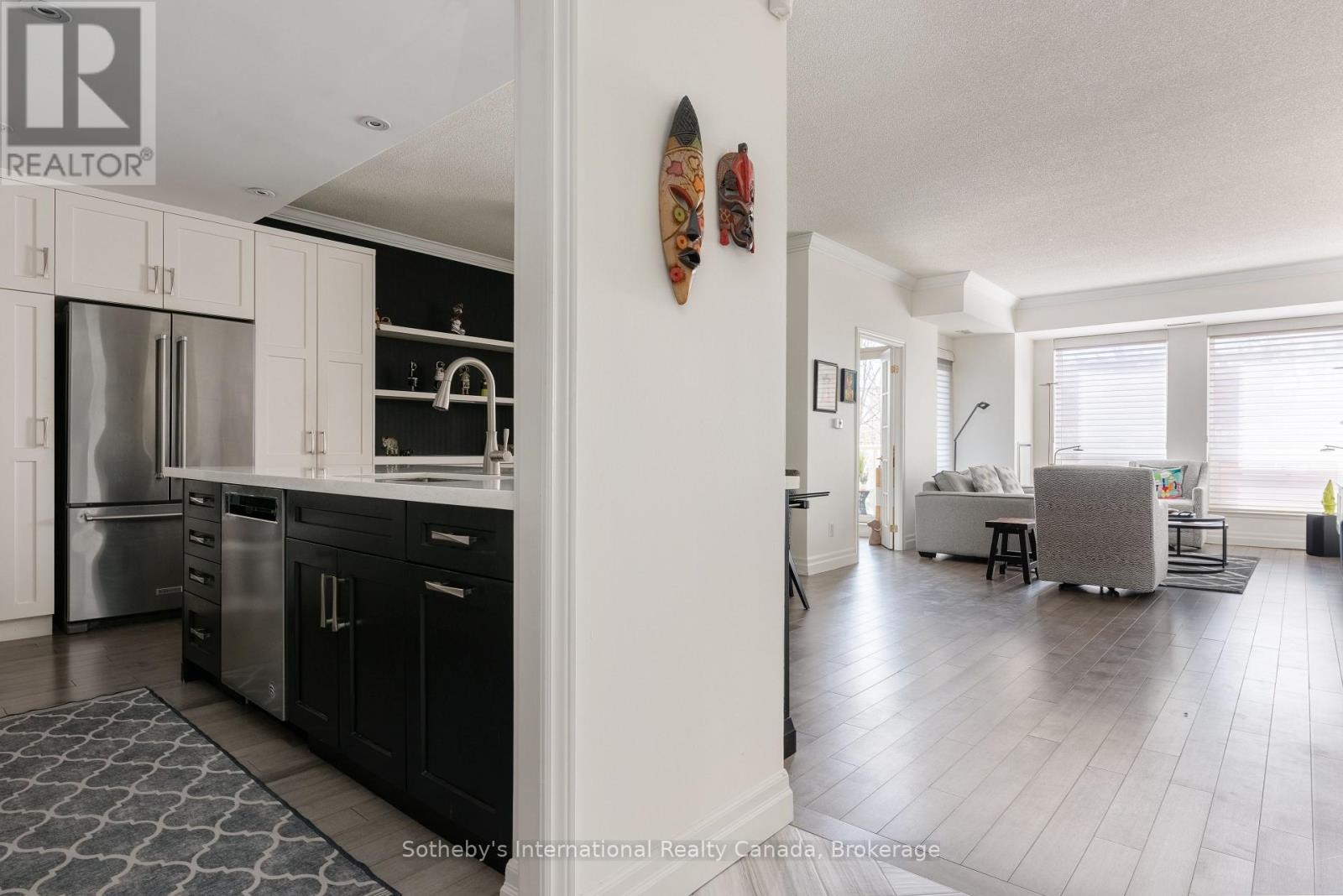 105 - 50 Old Mill Road, Oakville, Ontario  L6J 7W1 - Photo 6 - W12055672