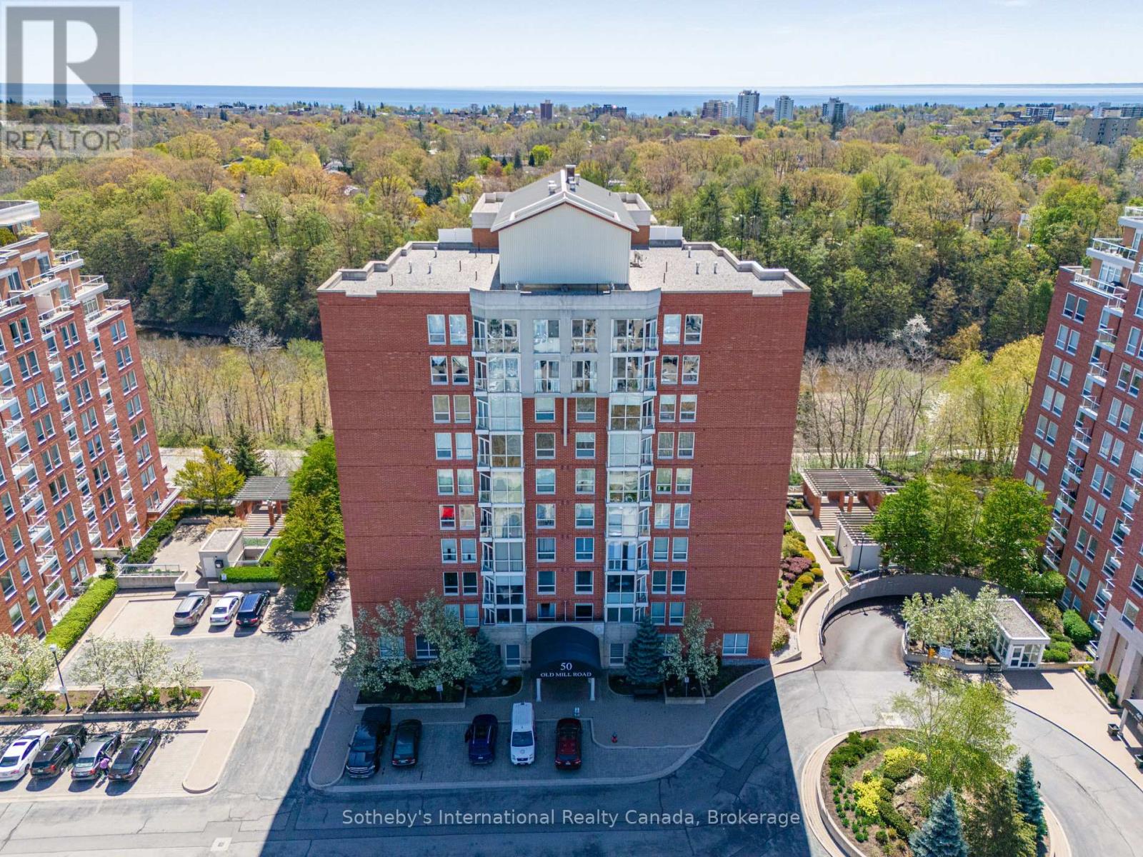105 - 50 Old Mill Road, Oakville, Ontario  L6J 7W1 - Photo 3 - W12055672