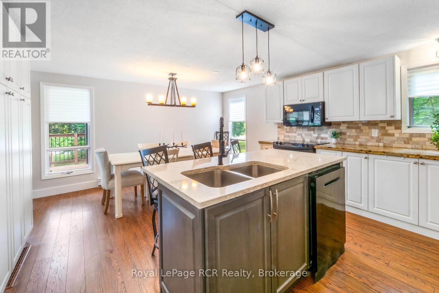 340 Bryant Street, South Bruce Peninsula, Ontario  N0H 2T0 - Photo 12 - X12375585