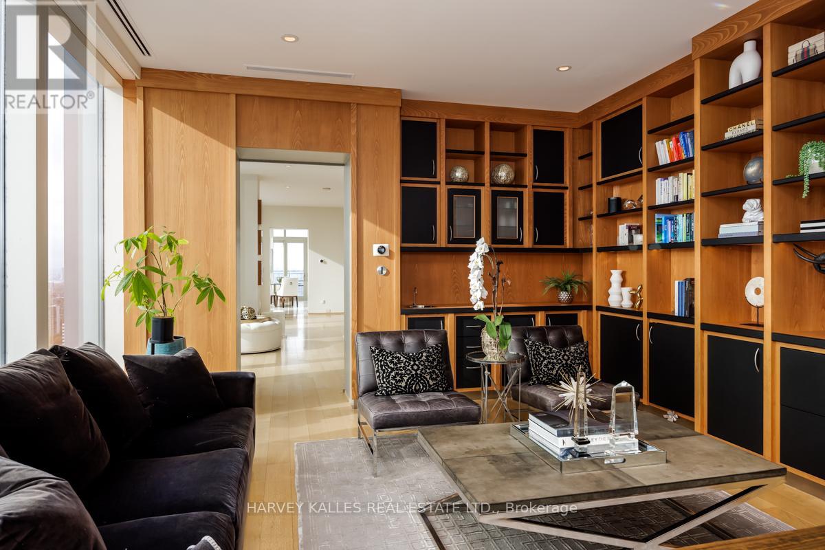 4403 - 50 Yorkville Avenue, Toronto (Annex), Ontario  M4W 0A3 - Photo 10 - C12376325