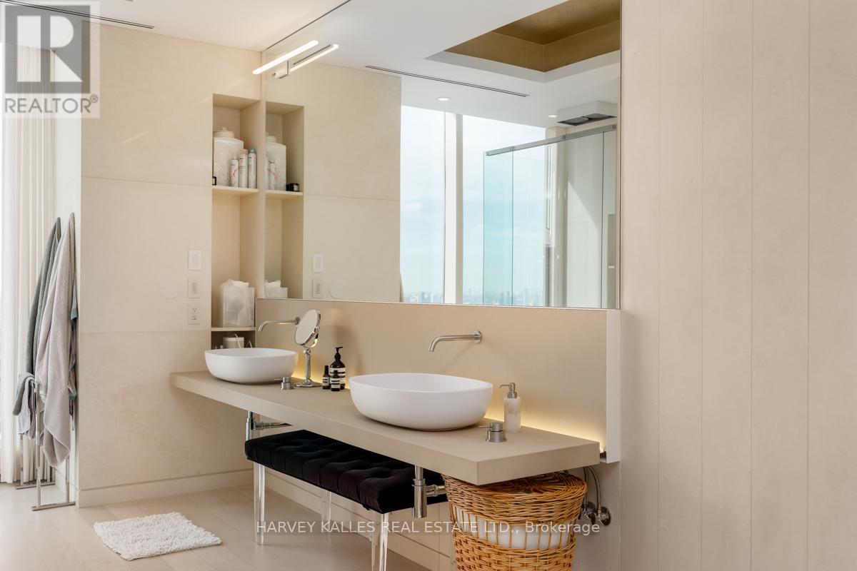 4403 - 50 Yorkville Avenue, Toronto (Annex), Ontario  M4W 0A3 - Photo 16 - C12376325