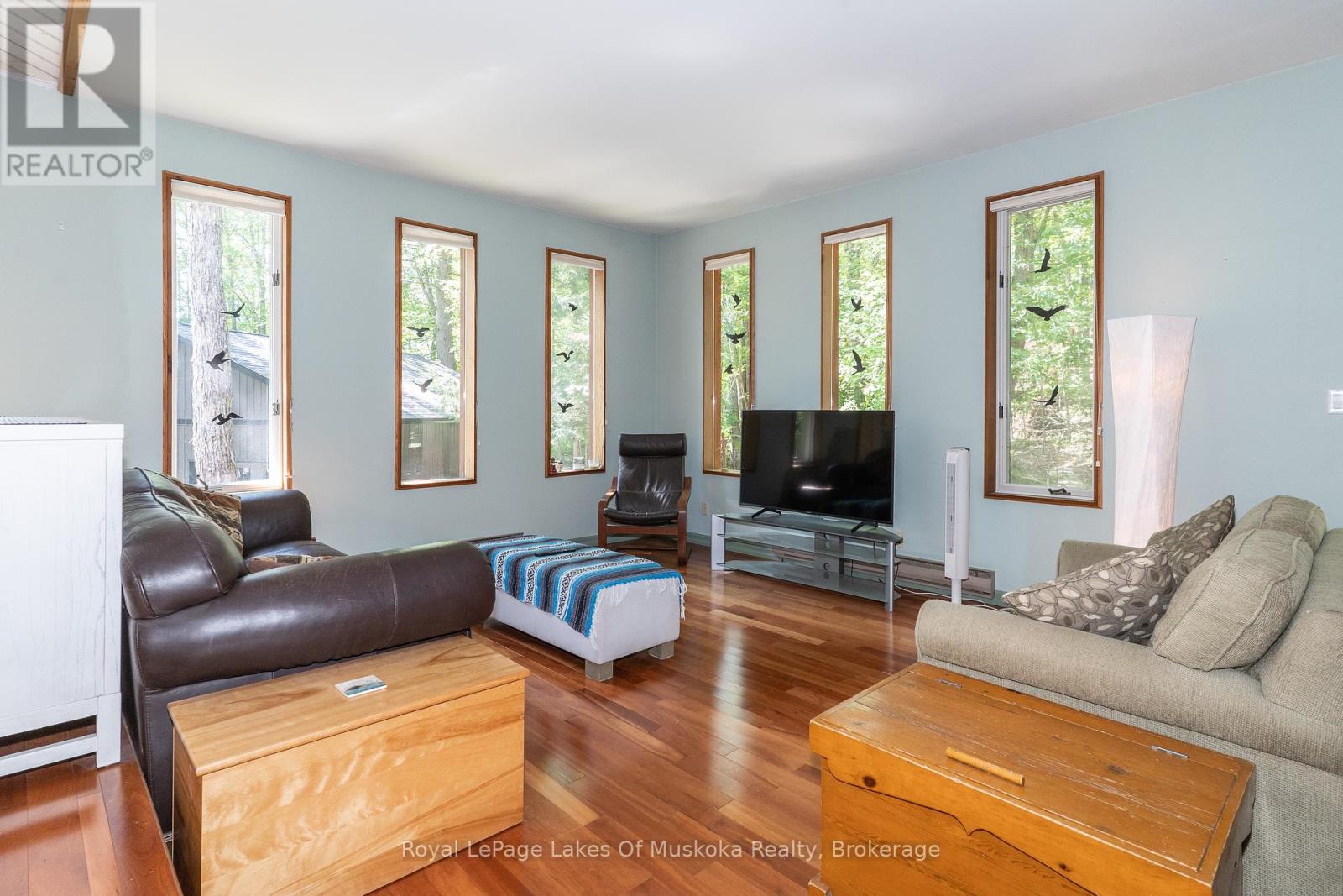 1056 Golden Beach Road, Bracebridge, Ontario  P1L 1W8 - Photo 10 - X12376370