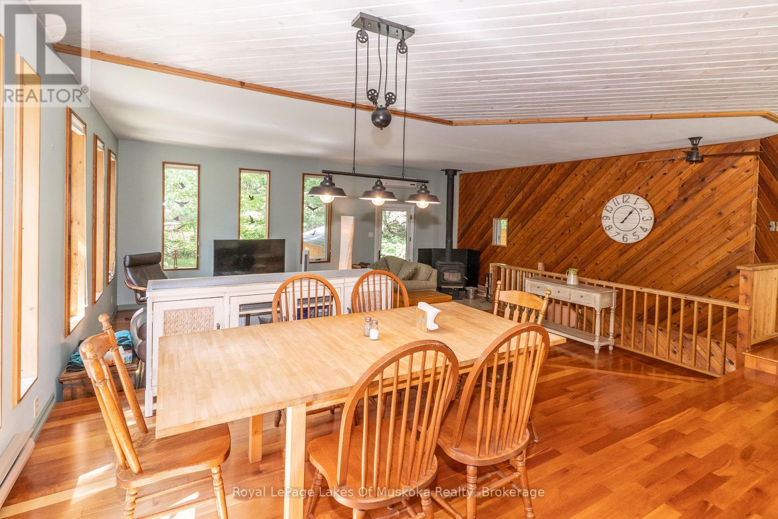 1056 Golden Beach Road, Bracebridge, Ontario  P1L 1W8 - Photo 12 - X12376370