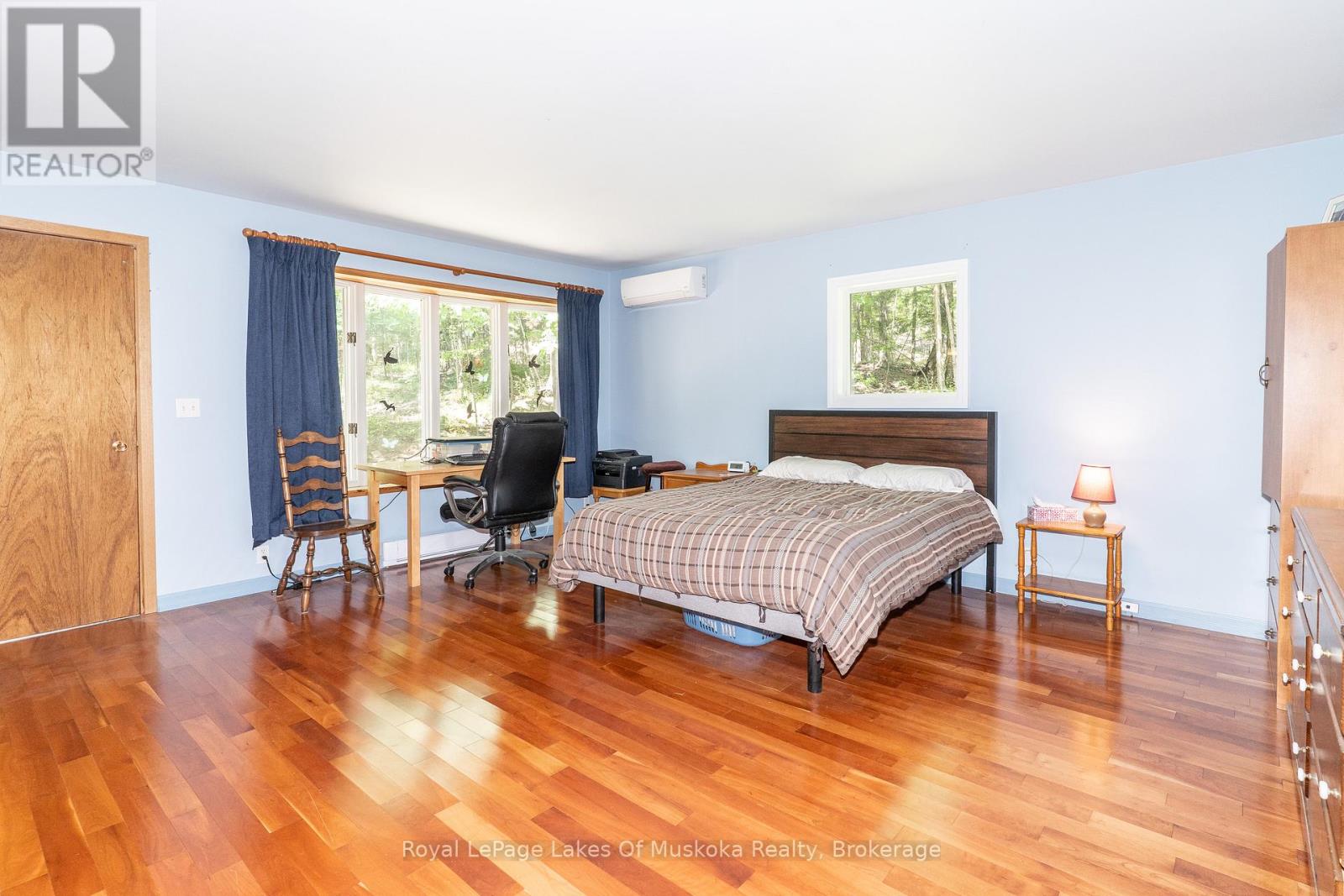 1056 Golden Beach Road, Bracebridge, Ontario  P1L 1W8 - Photo 14 - X12376370