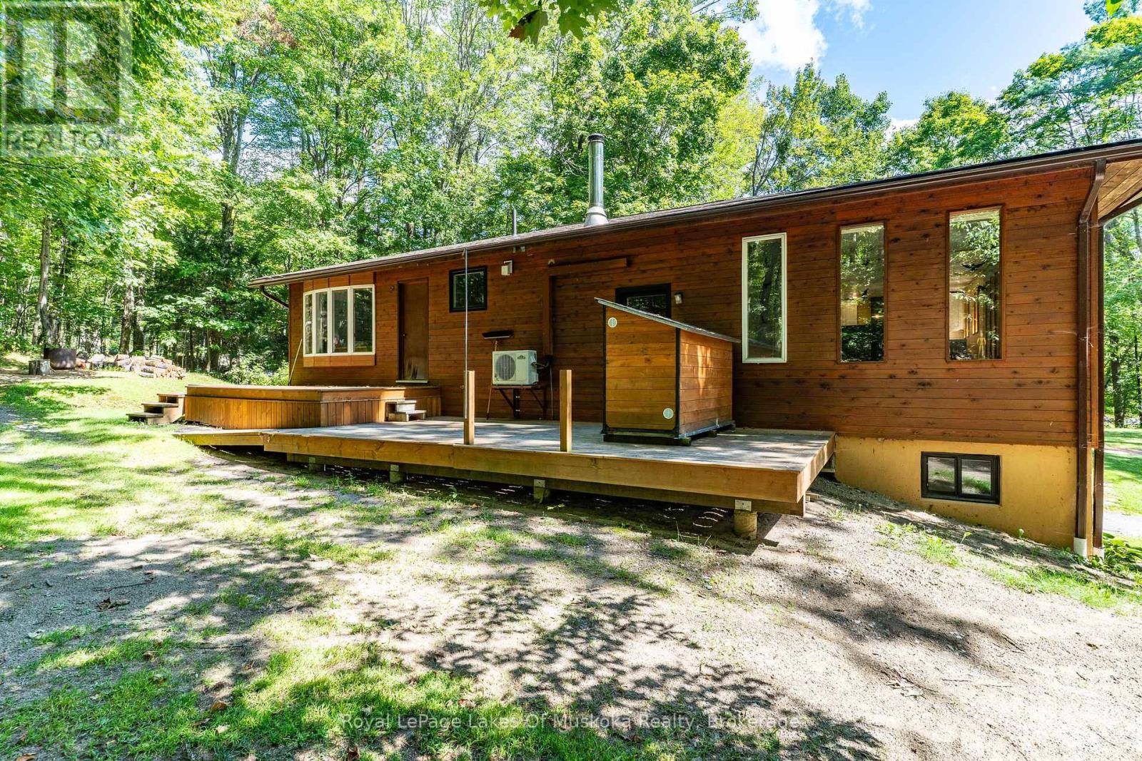 1056 Golden Beach Road, Bracebridge, Ontario  P1L 1W8 - Photo 3 - X12376370