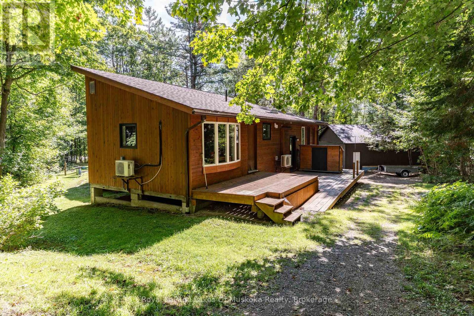 1056 Golden Beach Road, Bracebridge, Ontario  P1L 1W8 - Photo 31 - X12376370