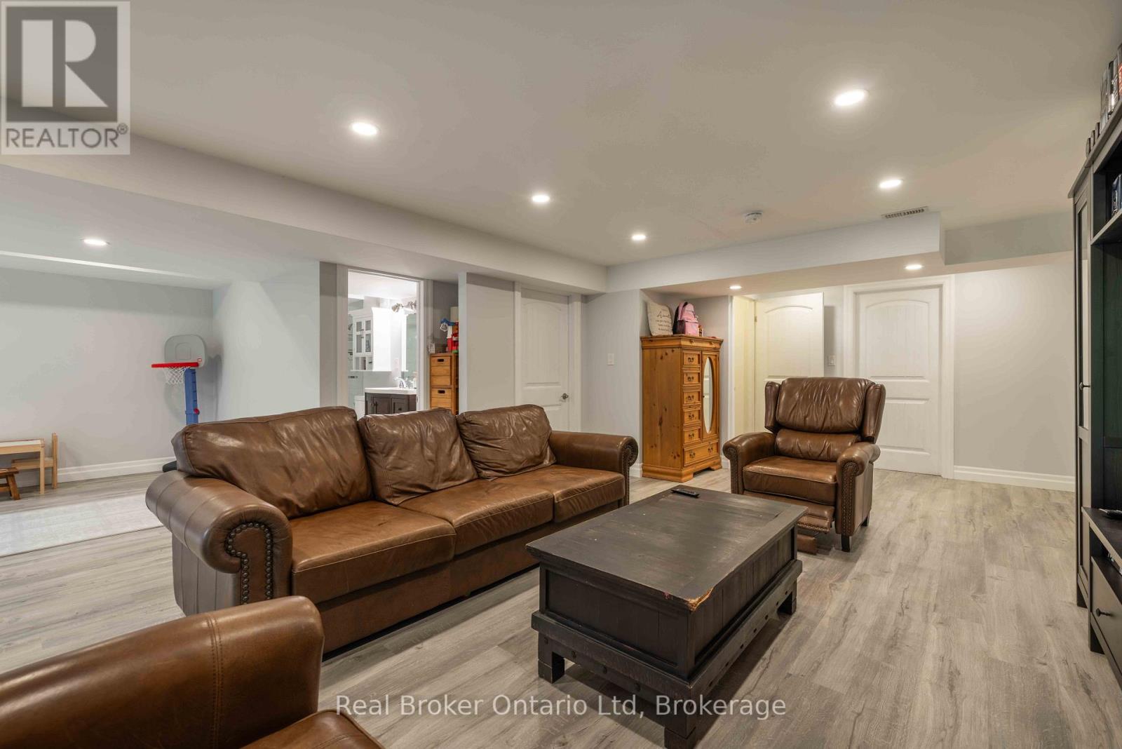 315 Telford Trail, Georgian Bluffs, Ontario  N0H 1S0 - Photo 28 - X12376371