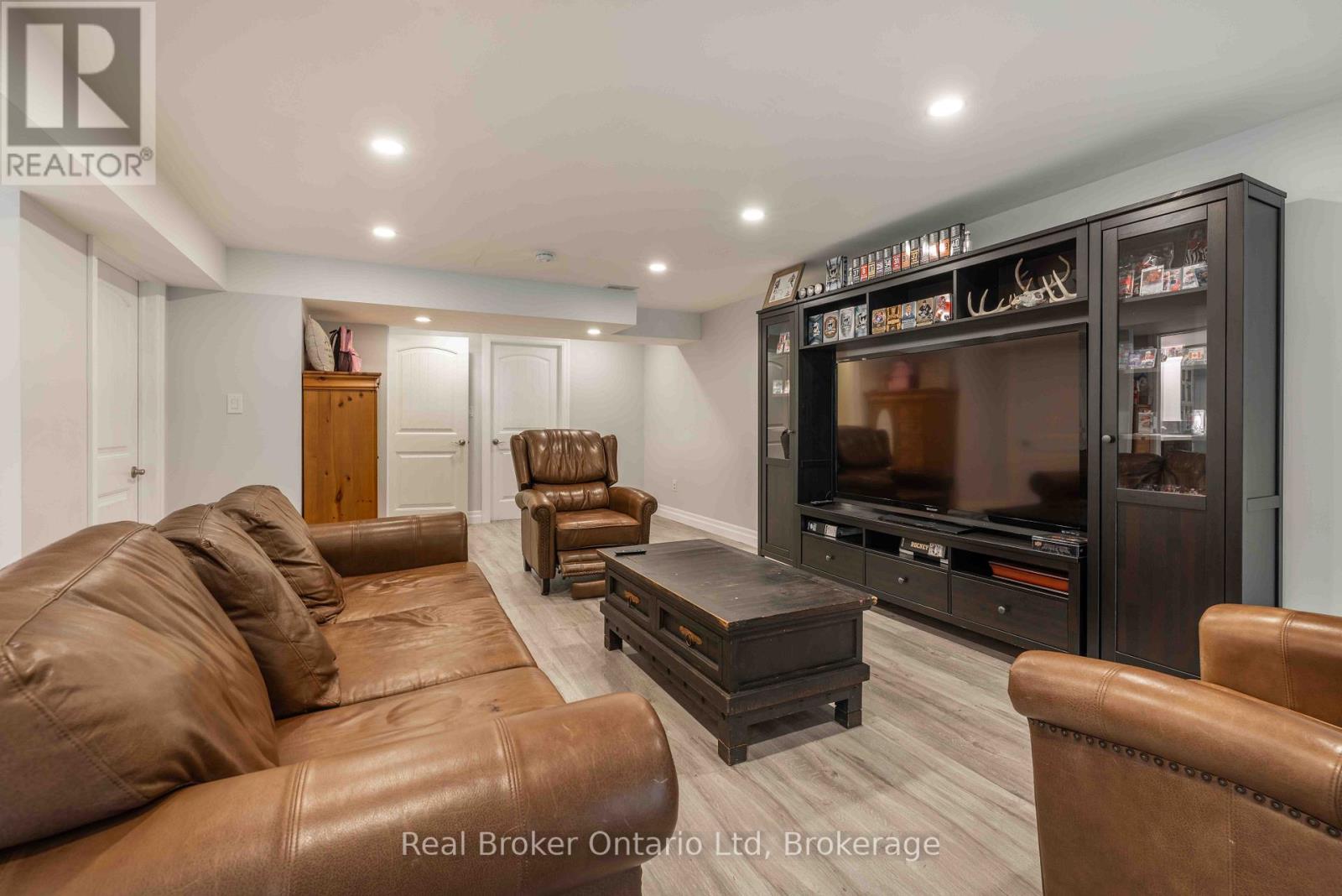 315 Telford Trail, Georgian Bluffs, Ontario  N0H 1S0 - Photo 31 - X12376371