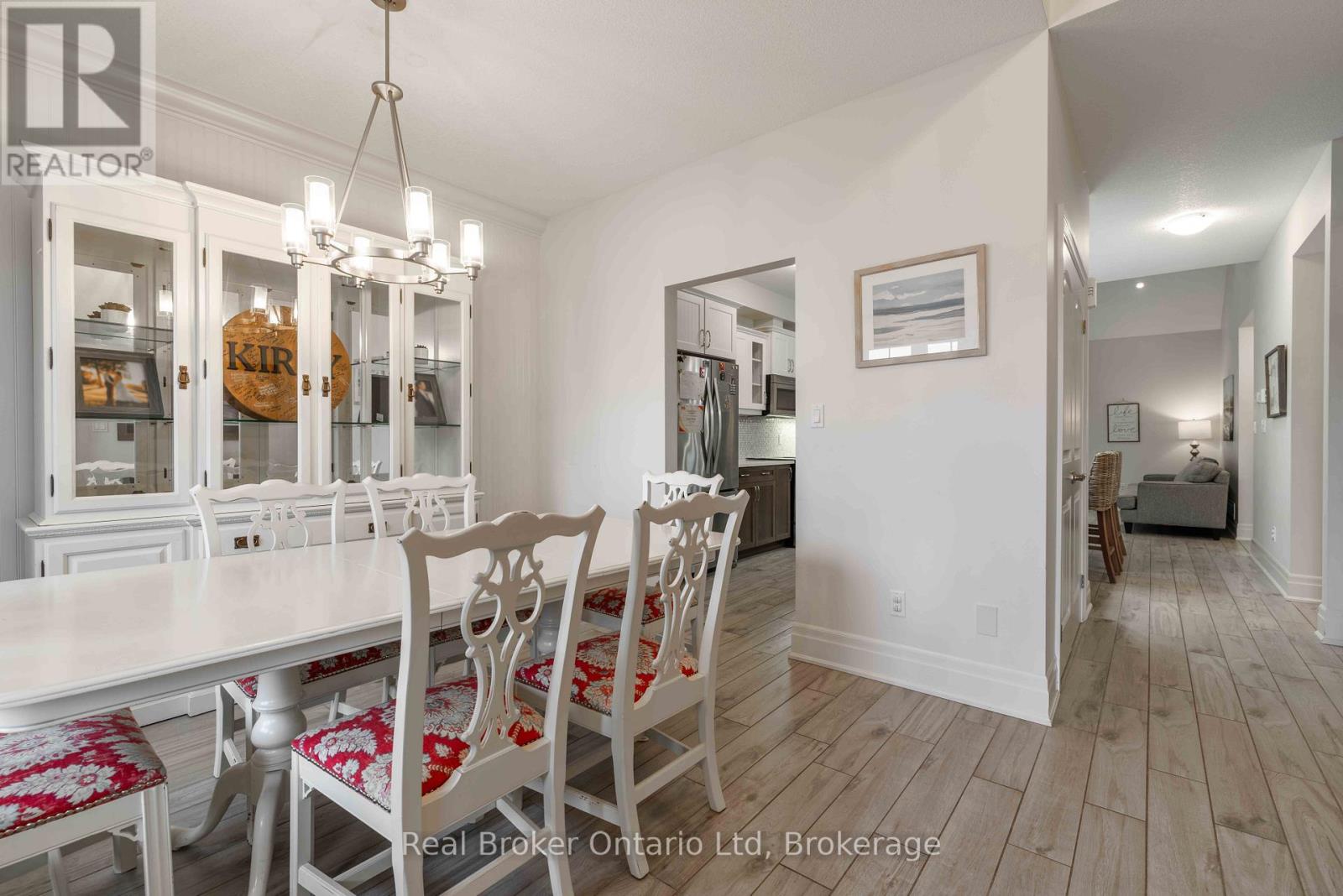 315 Telford Trail, Georgian Bluffs, Ontario  N0H 1S0 - Photo 4 - X12376371