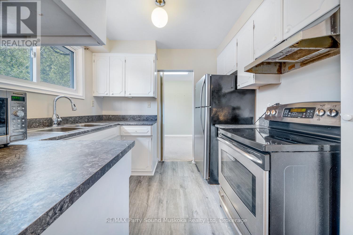 2 William Street, Parry Sound, Ontario  P2A 1V1 - Photo 9 - X12376376