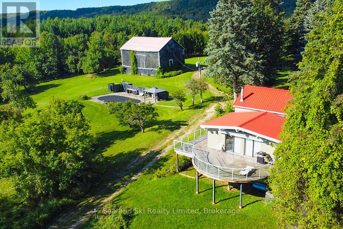195908 Grey Road 7 Road S, Grey Highlands, Ontario  N0C 1G0 - Photo 2 - X12376388