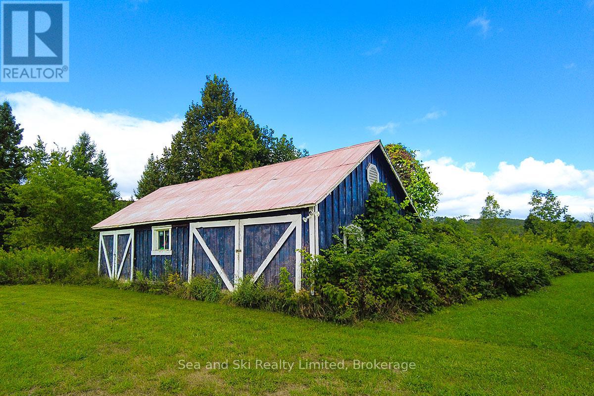 195908 Grey Road 7 Road S, Grey Highlands, Ontario  N0C 1G0 - Photo 45 - X12376388