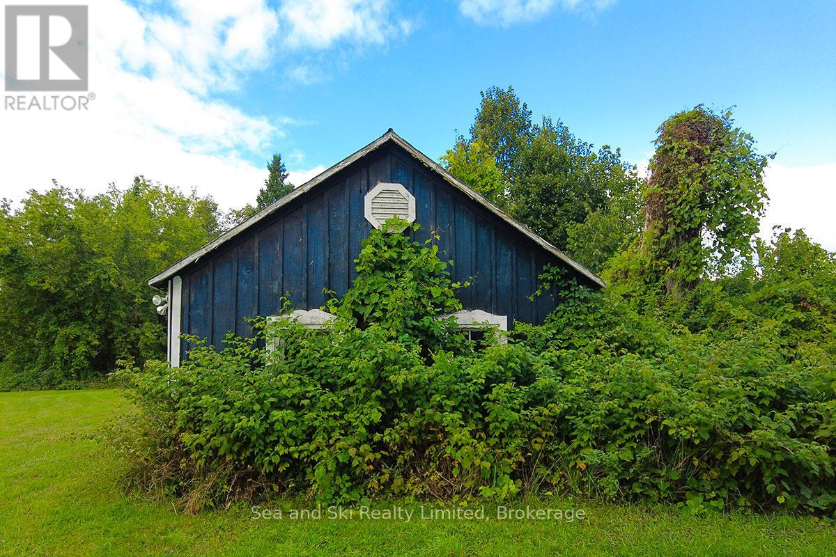 195908 Grey Road 7 Road S, Grey Highlands, Ontario  N0C 1G0 - Photo 46 - X12376388