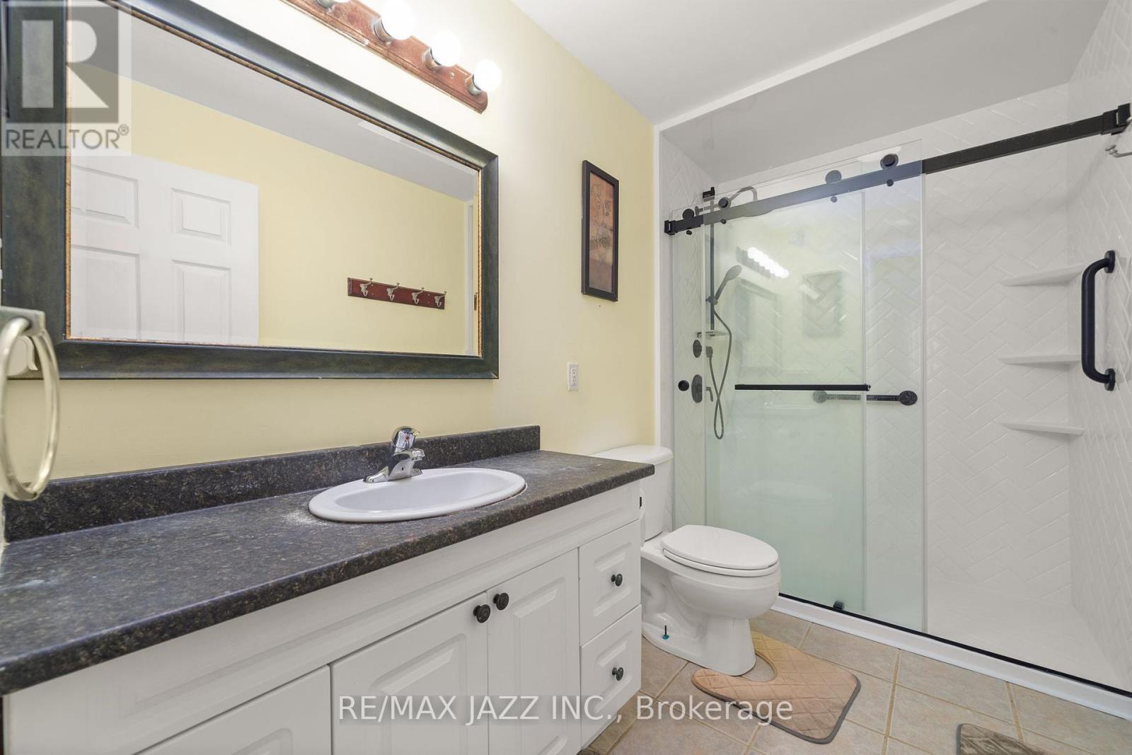 25 Emily Street, Belleville, Ontario  K8N 2P4 - Photo 14 - X12376437