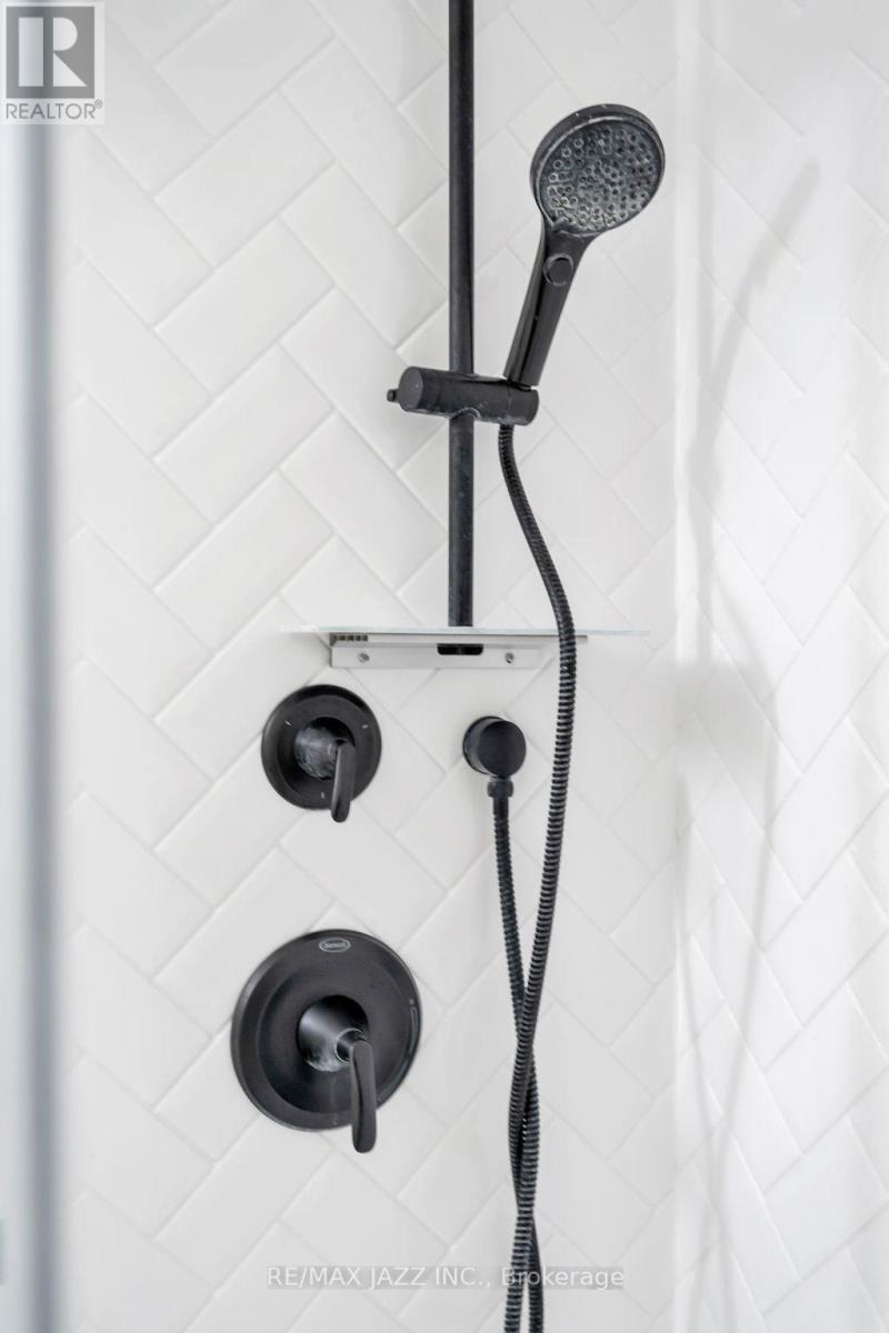 25 Emily Street, Belleville, Ontario  K8N 2P4 - Photo 15 - X12376437