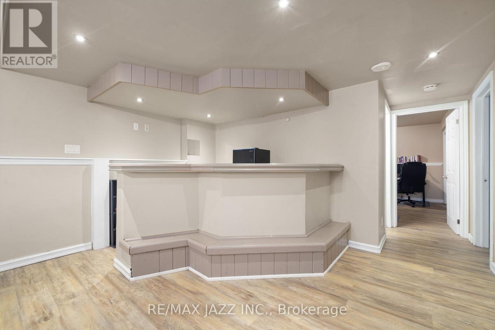 25 Emily Street, Belleville, Ontario  K8N 2P4 - Photo 22 - X12376437