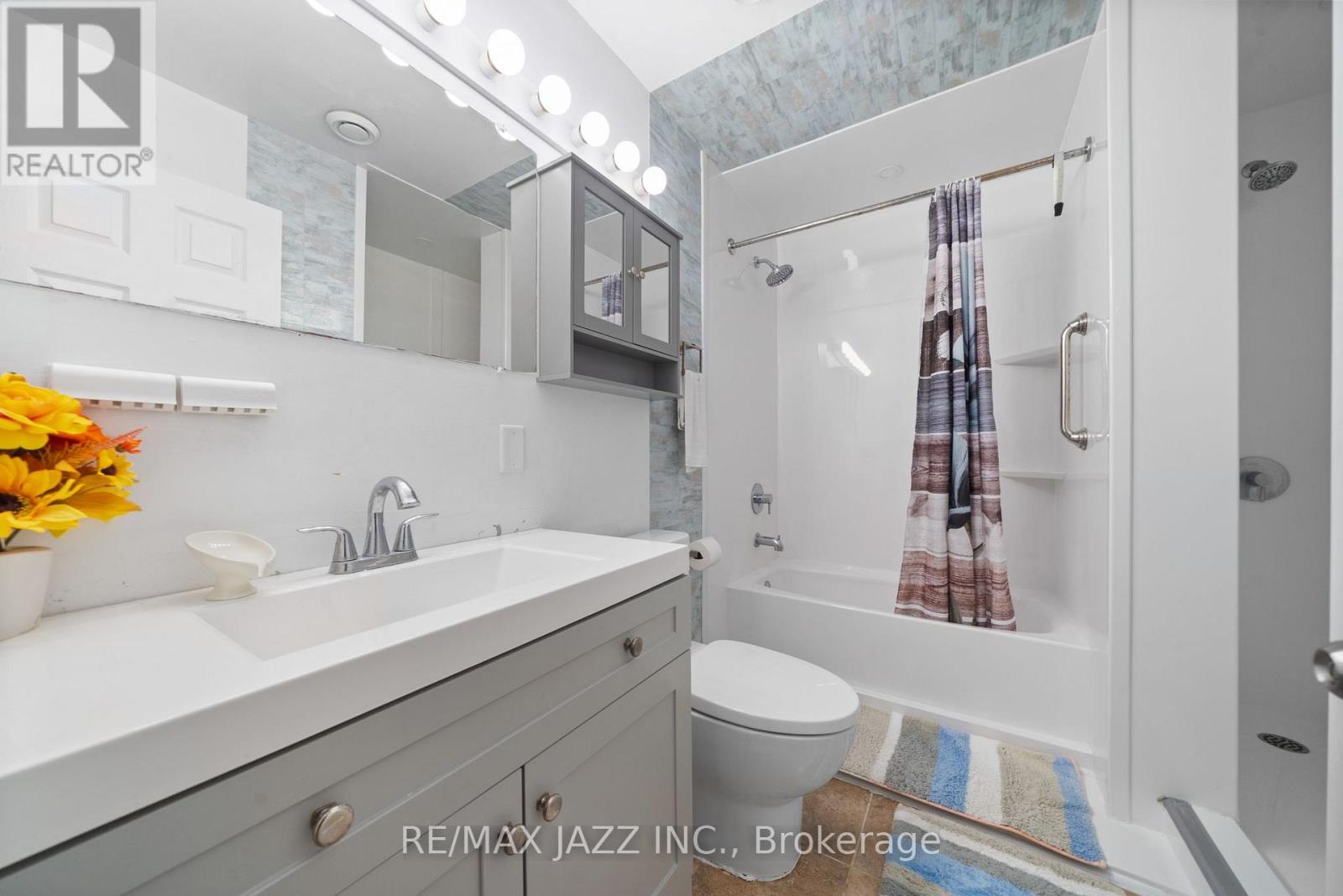 25 Emily Street, Belleville, Ontario  K8N 2P4 - Photo 25 - X12376437