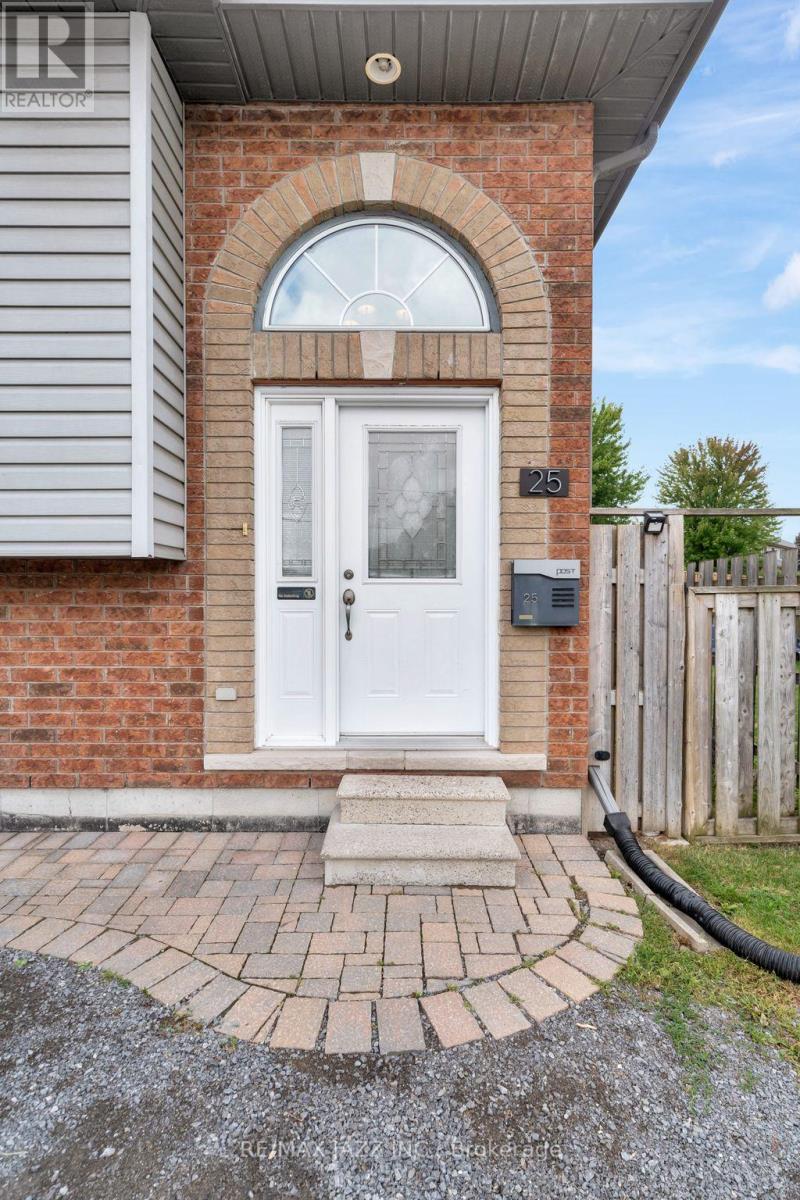 25 Emily Street, Belleville, Ontario  K8N 2P4 - Photo 3 - X12376437
