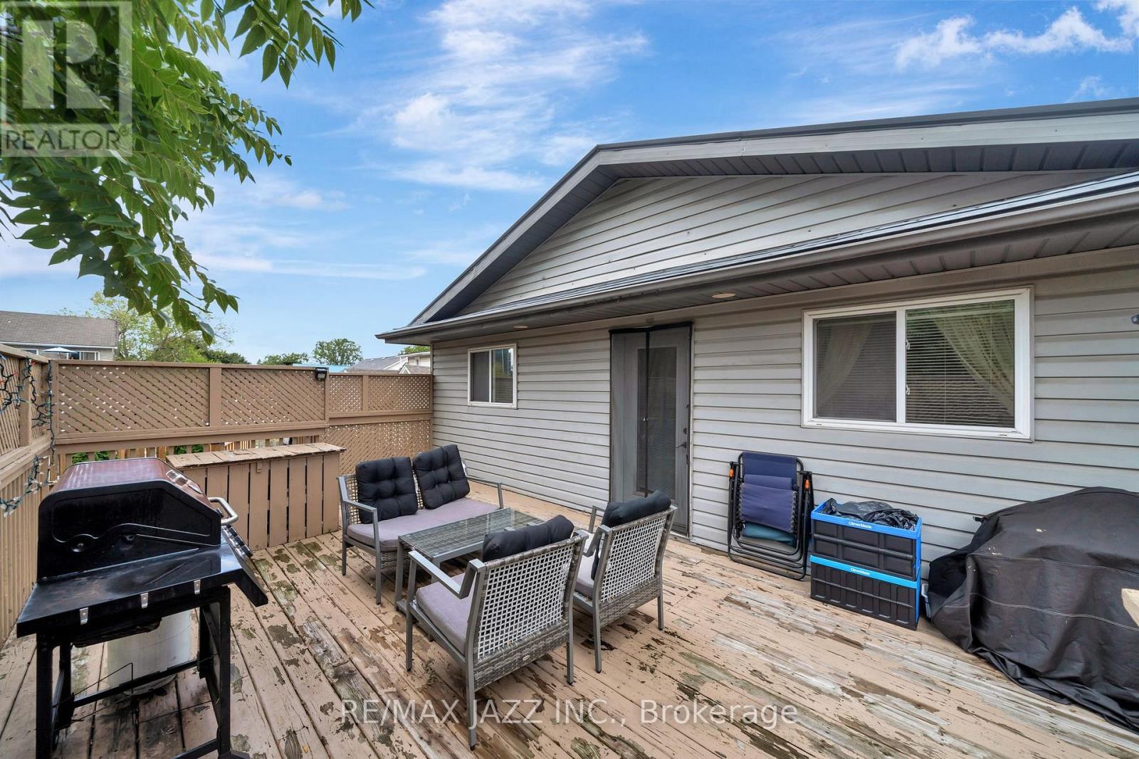 25 Emily Street, Belleville, Ontario  K8N 2P4 - Photo 31 - X12376437