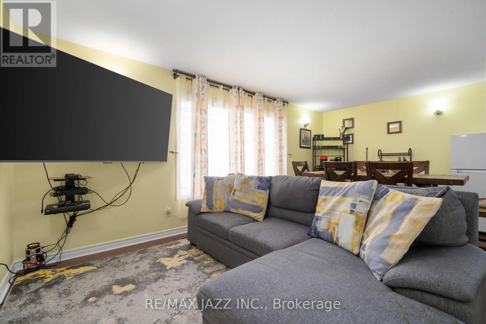 25 Emily Street, Belleville, Ontario  K8N 2P4 - Photo 6 - X12376437