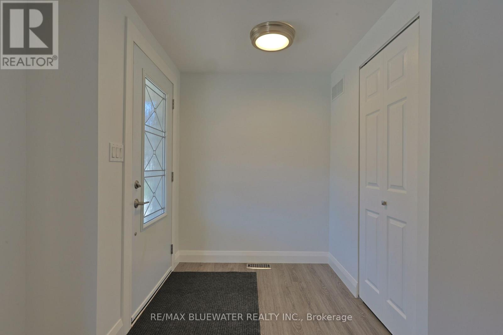 34 Pebble Beach Parkway, South Huron (Stephen), Ontario  N0M 1T0 - Photo 26 - X12376409