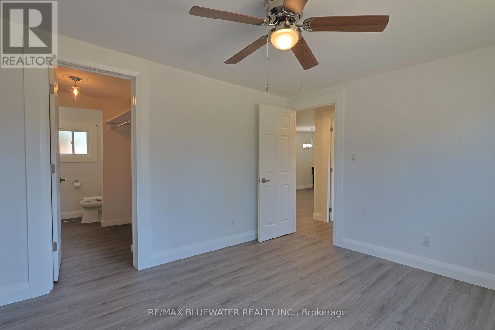 34 Pebble Beach Parkway, South Huron (Stephen), Ontario  N0M 1T0 - Photo 28 - X12376409