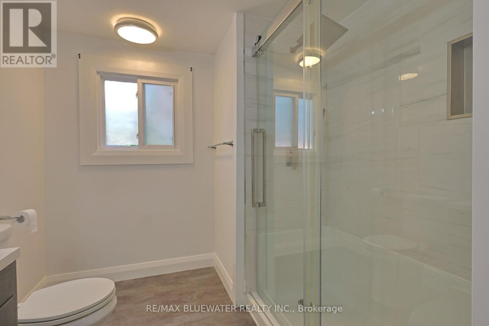 34 Pebble Beach Parkway, South Huron (Stephen), Ontario  N0M 1T0 - Photo 32 - X12376409