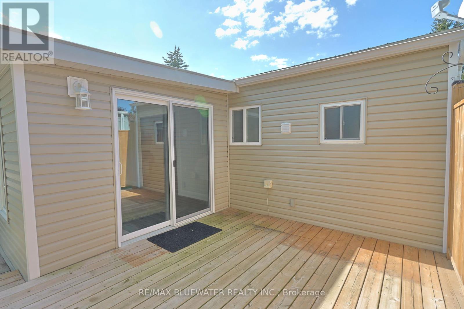 34 Pebble Beach Parkway, South Huron (Stephen), Ontario  N0M 1T0 - Photo 34 - X12376409
