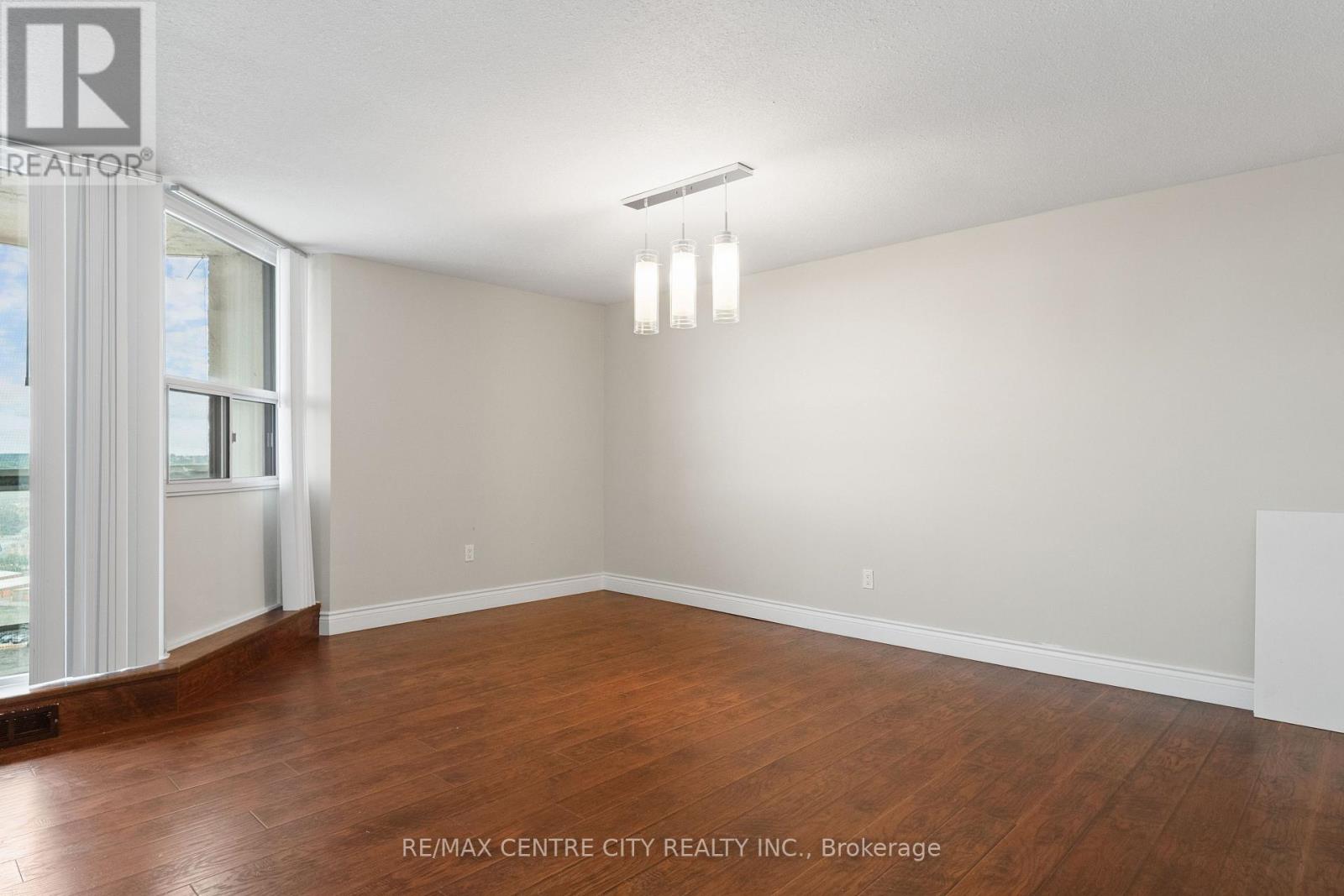 1603 - 363 Colborne Street, London East, Ontario  N6B 3N3 - Photo 19 - X12376432