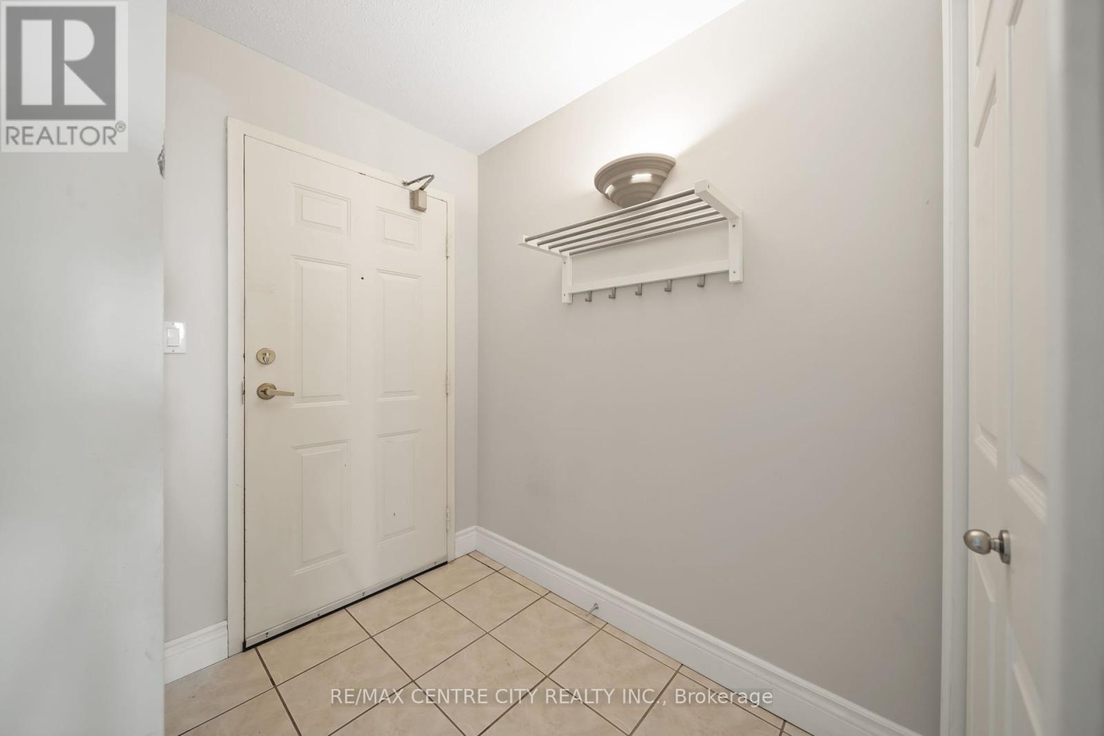 1603 - 363 Colborne Street, London East, Ontario  N6B 3N3 - Photo 8 - X12376432