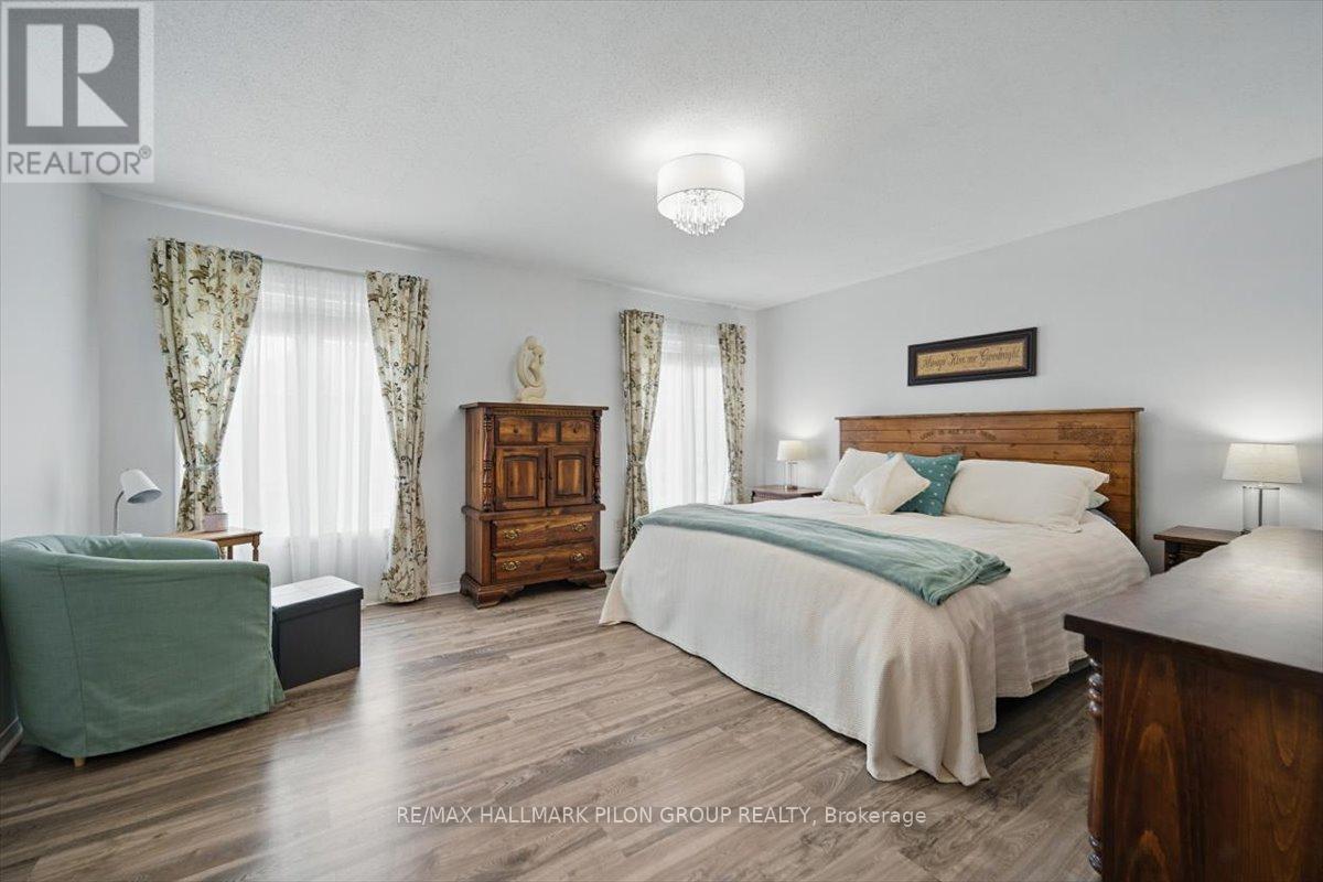 2112 Esprit Drive, Ottawa, Ontario  K4A 4G3 - Photo 17 - X12376436