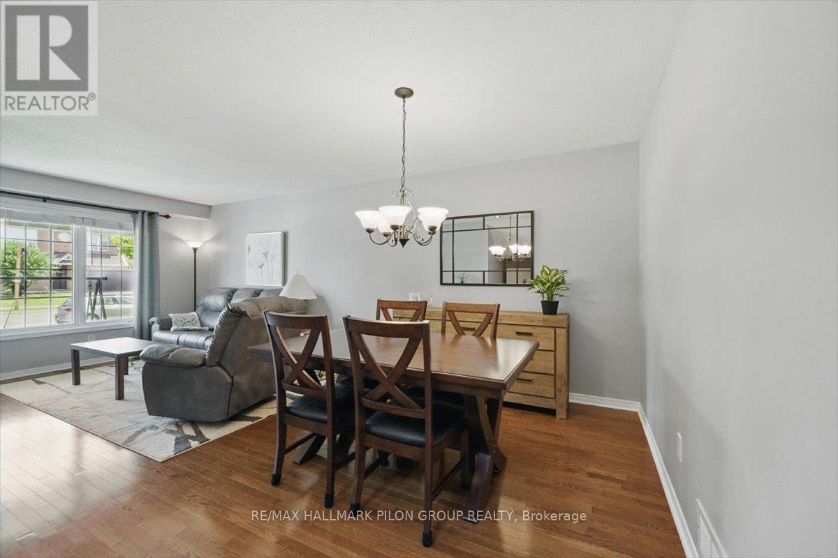 2112 Esprit Drive, Ottawa, Ontario  K4A 4G3 - Photo 6 - X12376436