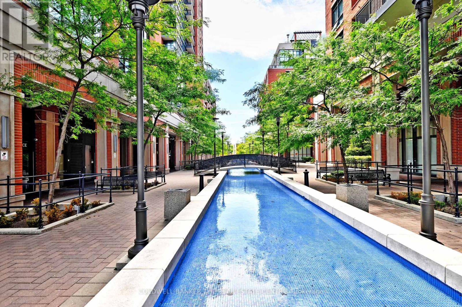 825 - 36 Via Bagnato Avenue, Toronto (Yorkdale-Glen Park), Ontario  M6N 0B7 - Photo 4 - W12376354